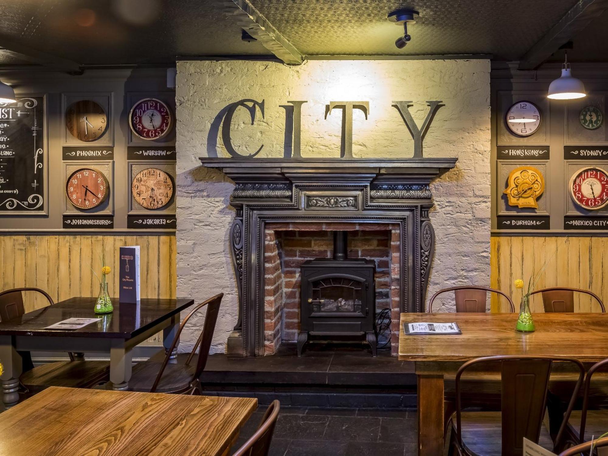 The City Hotel Durham Room photo