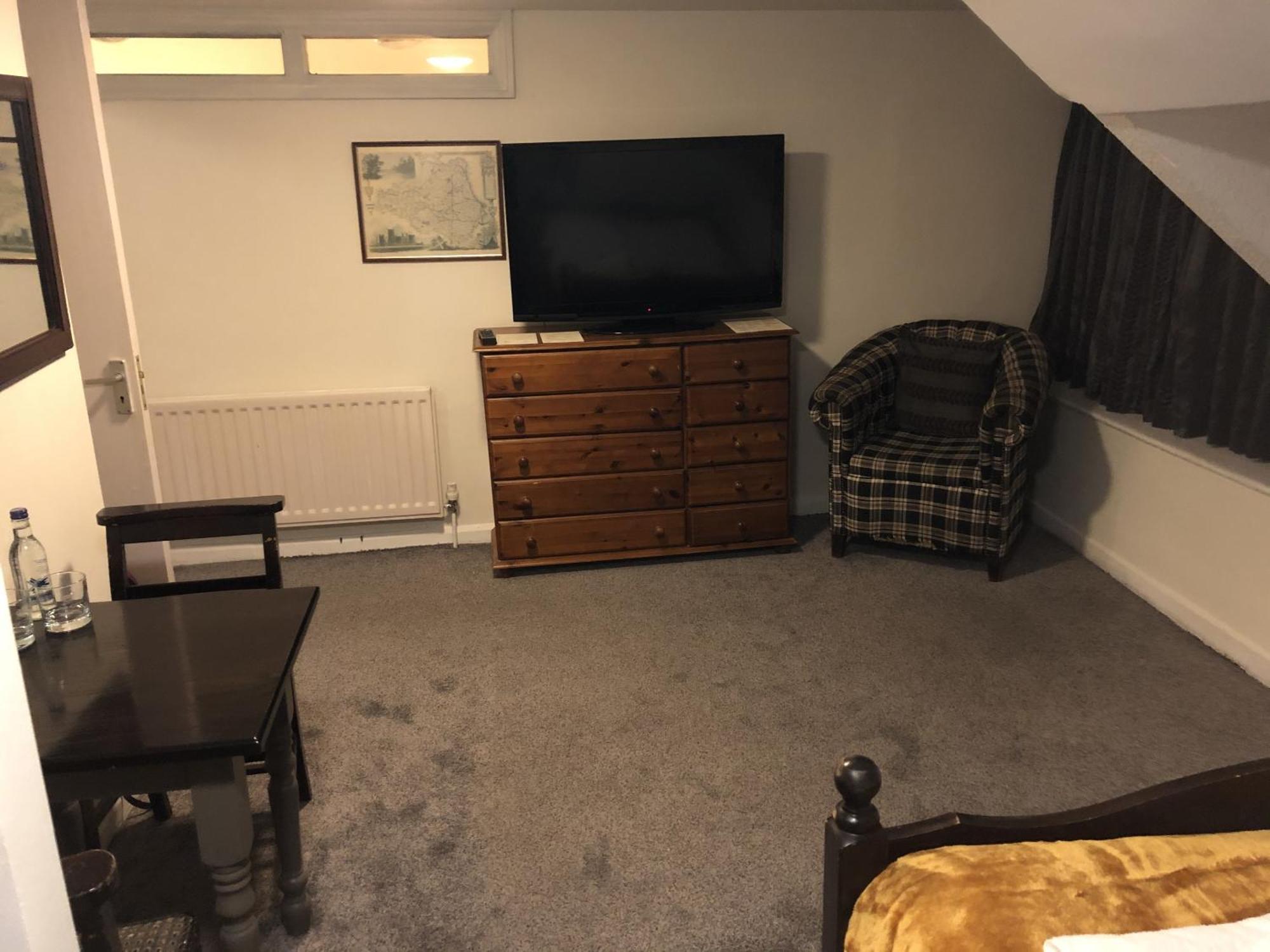The City Hotel Durham Room photo